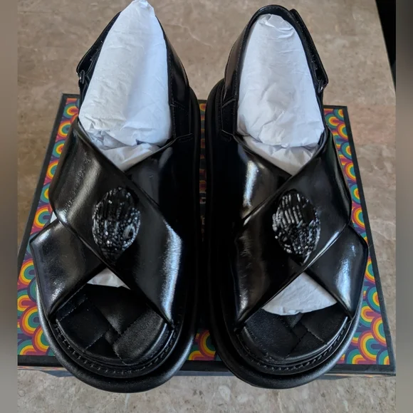 Kurt Geiger Landon Oroson Patent Cross Strap Platform Black Leather Sandal $240 - Picture 10 of 11